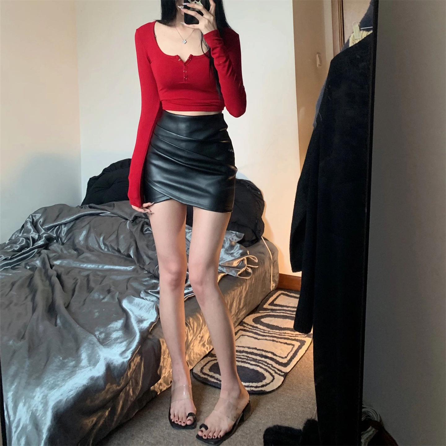 

Plus Size High-Waisted Coffee Pleated Leather Midi Skirt - A-Line PU Melange Hip-Hugging Skirt for Spring & Autumn 5XL