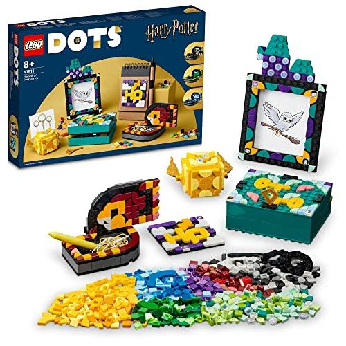 Конструктор LEGO DOTS Хогвартс™ Дизайнерский набор 41811, подарок-конструктор для мальчиков и девочек от 8 лет, идеально подходит для создания поделок, украшений и элементов фэнтези.