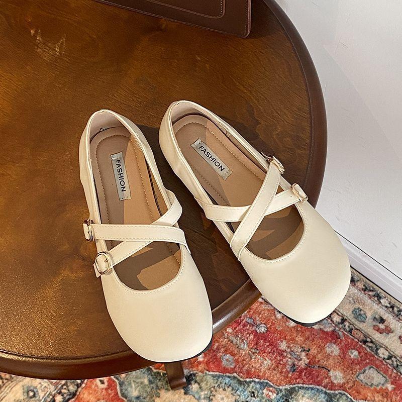 Mary Jane shoes retro fairy style yellow flat bottom shallow mouth single shoes women 2025 summer and autumn new with skirt height increase