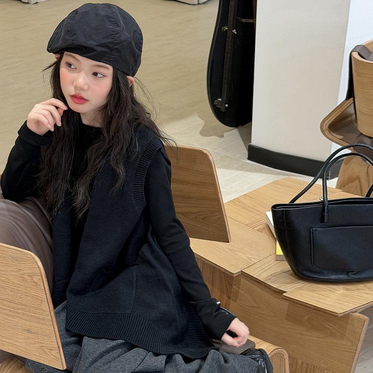 Mädchen Set im koreanischen Stil: Schwarze Strickweste mit Weitbeiniger Hose und Langarmshirt - Ankunft Herbst 2026