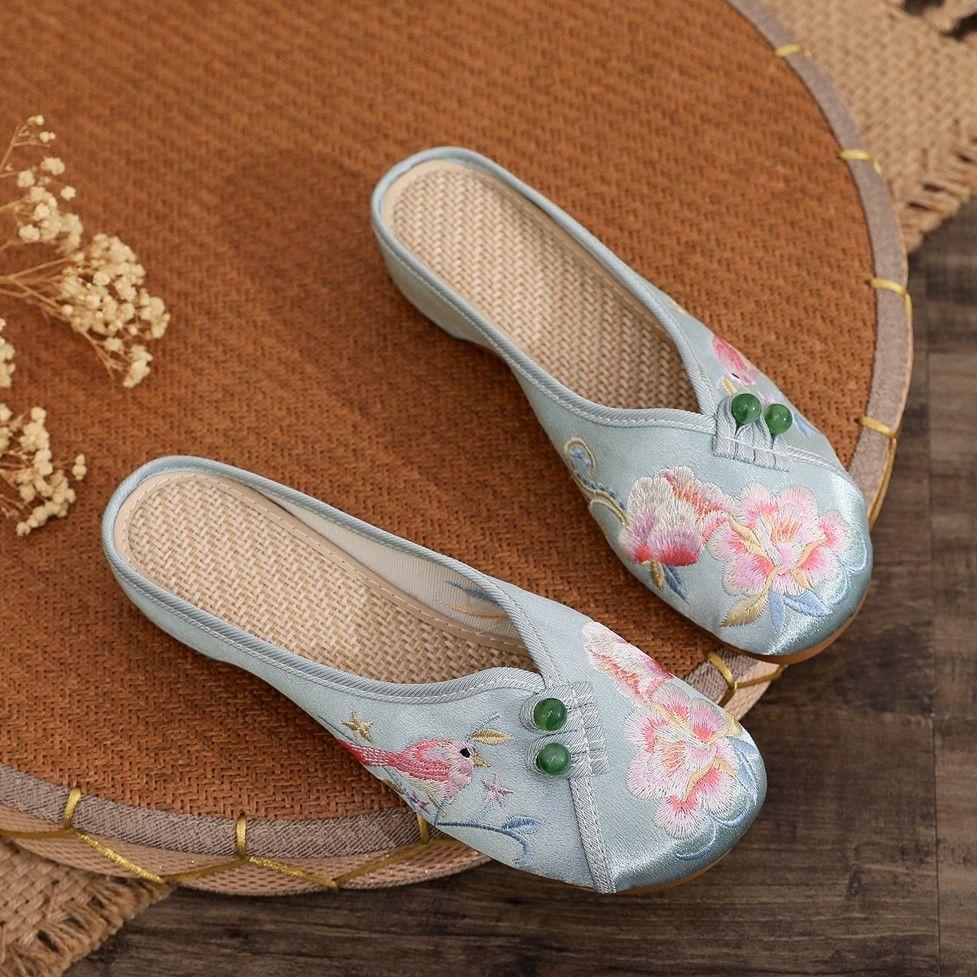 

Женские туфли из ткани Вышитые туфли Весна и лето Новые вышитые тапочки Женская обувь в этническом стиле 40