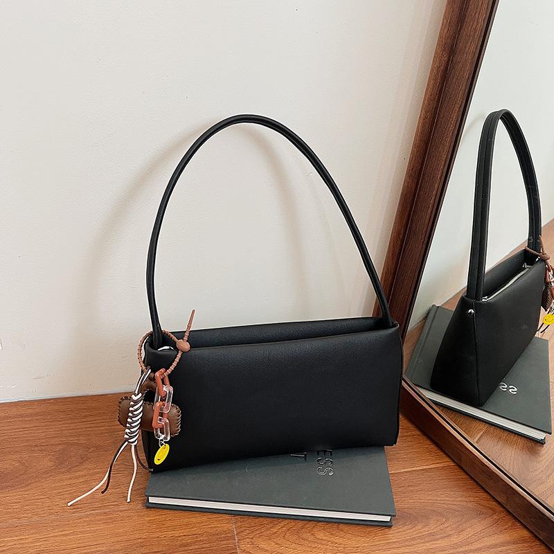 Underarm Bag Women's 2025 New Messenger Bag High Sense Popular Casual Versatile Shoulder Bag Autumn and Winter Baguette Bag