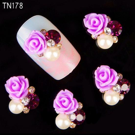 10x 3D Rose Nail Art Stickers Tips Studs Glänsande Metallic Strass Nail Smycken