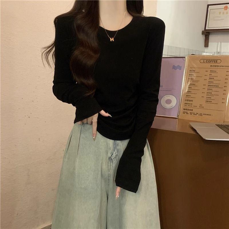 Women's Round Neck Long Sleeve Top Slim Fit Commuter Style Ruched Solid Color Retro Casual Basic Tee