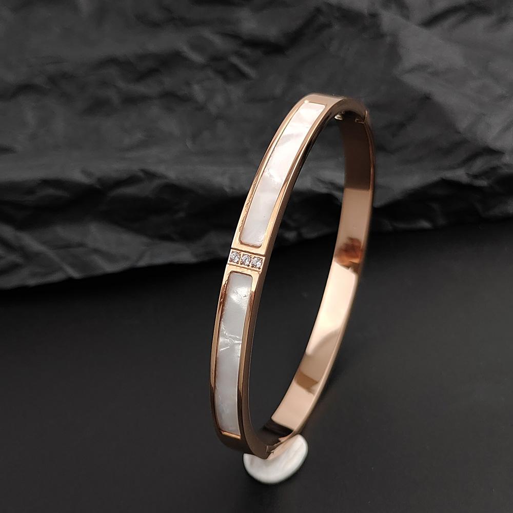 

Fashion Bracelet Women Gold Plated Shell Stainless Steel Couple Bracelet Zircon Girls Gift