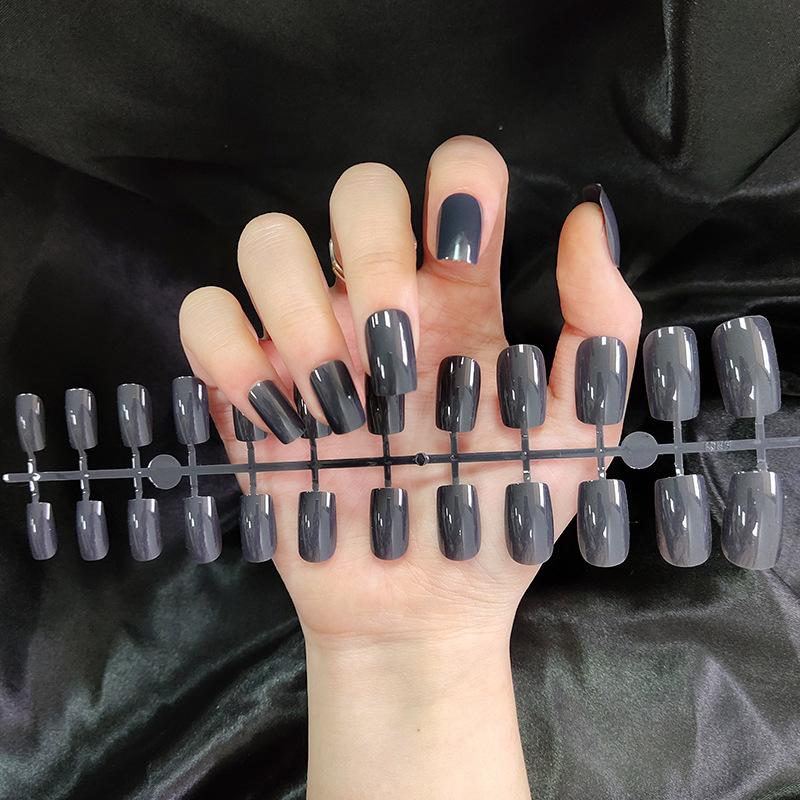 

24 шт./набір DIY Quick Nails Довга квадратна головка Одноколірні накладні нігті Багатокольорові смужки Готовий одяг Манікюр