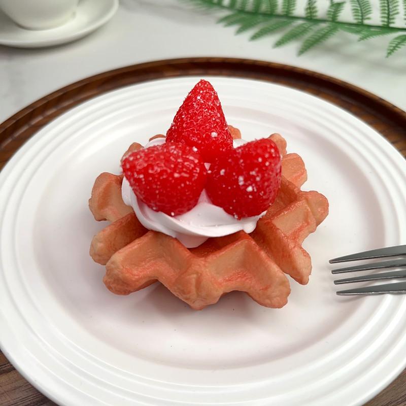 Simulations-Sahne-Obstkuchen-Modell, falscher Waffelkuchen, Bäckerei-Fensterdekoration, Muster, Foto-Requisiten, DIY-Fest-Dessert-Dekoration