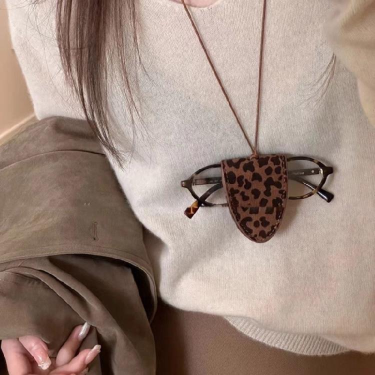 Statement Leopard Print Necklace with Easy to Wear Magnetic Feature Elegant Designs for Fashion Lovers Daily Use