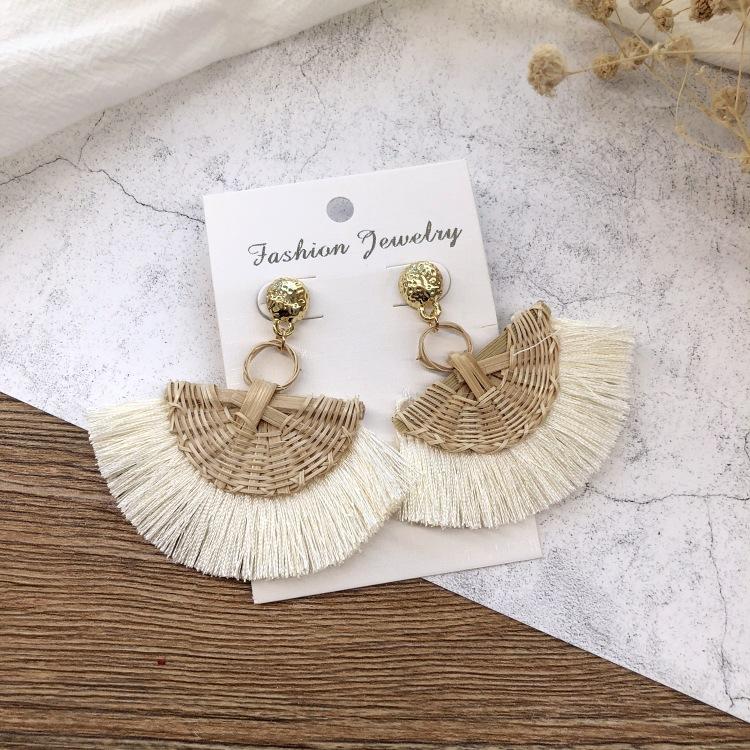 Holiday Style Handmade Grass Rattan Woven Earrings Retro Fringed Simple Stud Earrings Temperament Versatile Women's Earrings