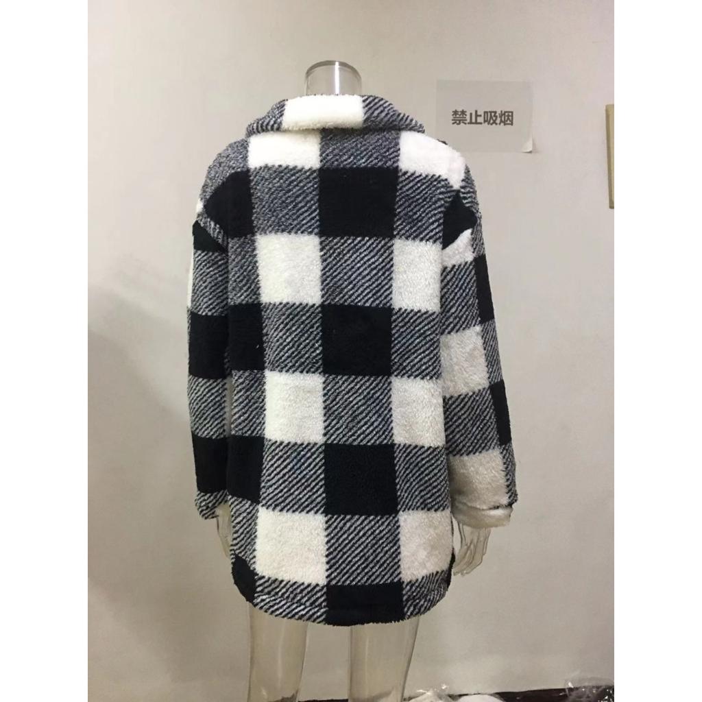 Dameklær Høst og Vinter med Lommer, Rutete Lammeullsjakke, Knappelukket Plysjjakke