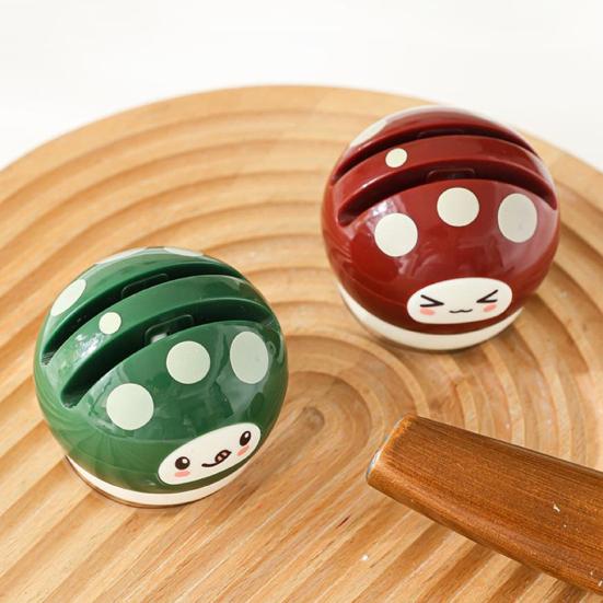 Cartoon Suction Cup Knife Sharpener with Tungsten Steel Blades Portable Non-Slip Knife Sharpener for Kitchen Knives Scissors Easy-to-Use Kitchen