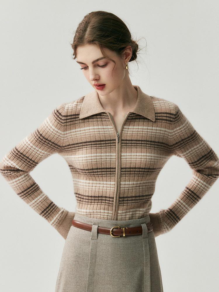 2025 Autumn/Winter Color Block Striped Slim-Fit Zip-Up Polo Cardigan Sweater