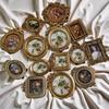 European Retro Carved Photo Frame: French Light Luxury Resin Decor for Wall or Tabletop in Living Room or Bedroom.