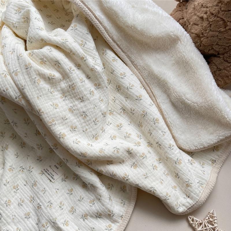 Couverture en Coton Imprimé Réversible Bord Crochet Fleur Couverture Polyvalente Double Épaisseur Chaude pour Bébés & Adultes