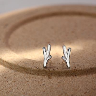 Pendientes de Botón de Rama Femeninos Personalidad Simple Mini Rama Pequeña Joyería para Orejas Temperamento Nicho Versión Coreana Accesorios