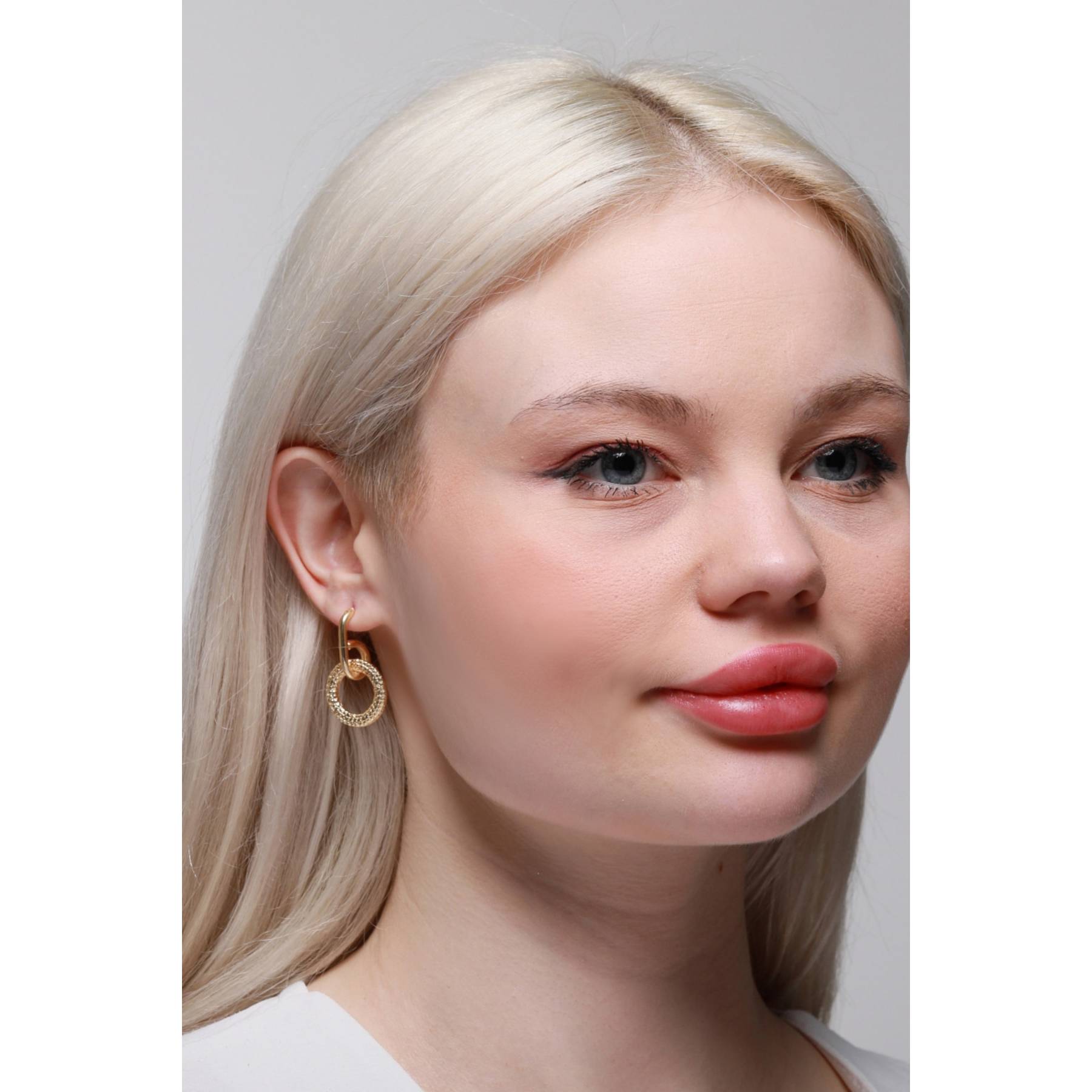 

Gold Color Circle Figured Earrings
