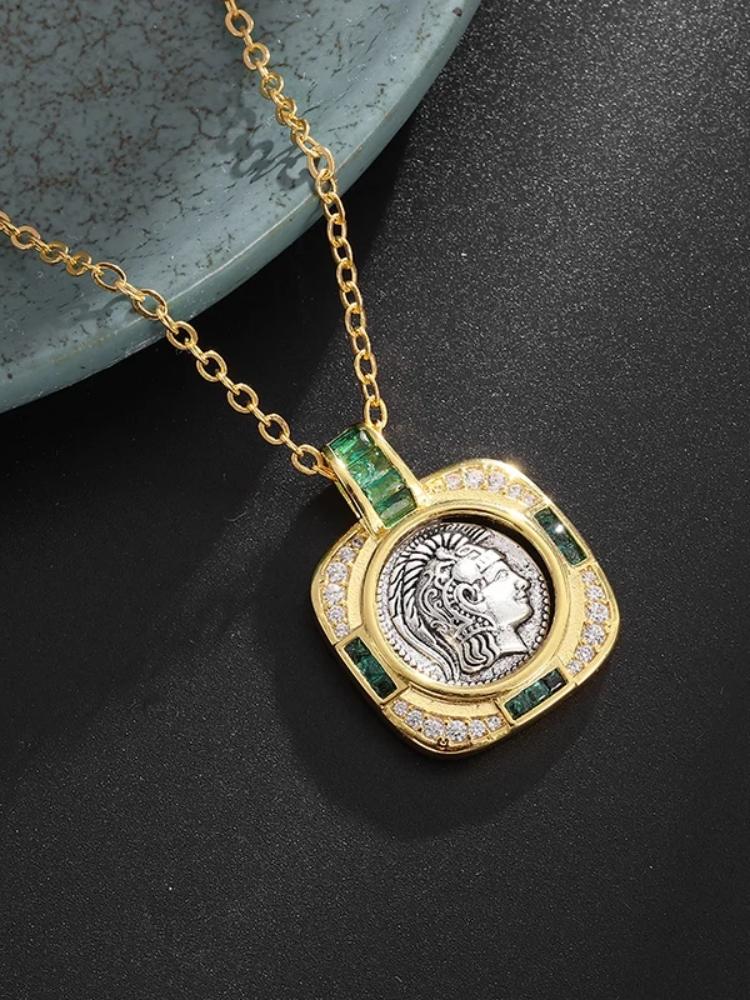 Nádherný náhrdelník s přívěskem starožitné mince s Athéninou sovou a smaragdem pro ženy, šperk pro narozeninovou oslavu, vysoce módní dárek