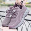 Damenschuhe für ältere Menschen Frühling und Herbst neu Mittelalte Mütter Sport Freizeit Rutschfeste Weichsohlen Reise Wanderschuhe Herren Leicht