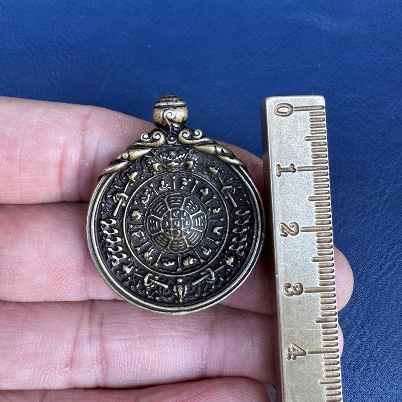 Tibetan Style Brass Plate Twelve Zodiac Nine Palace Vajra Buddha Pendant Hanging Ornament