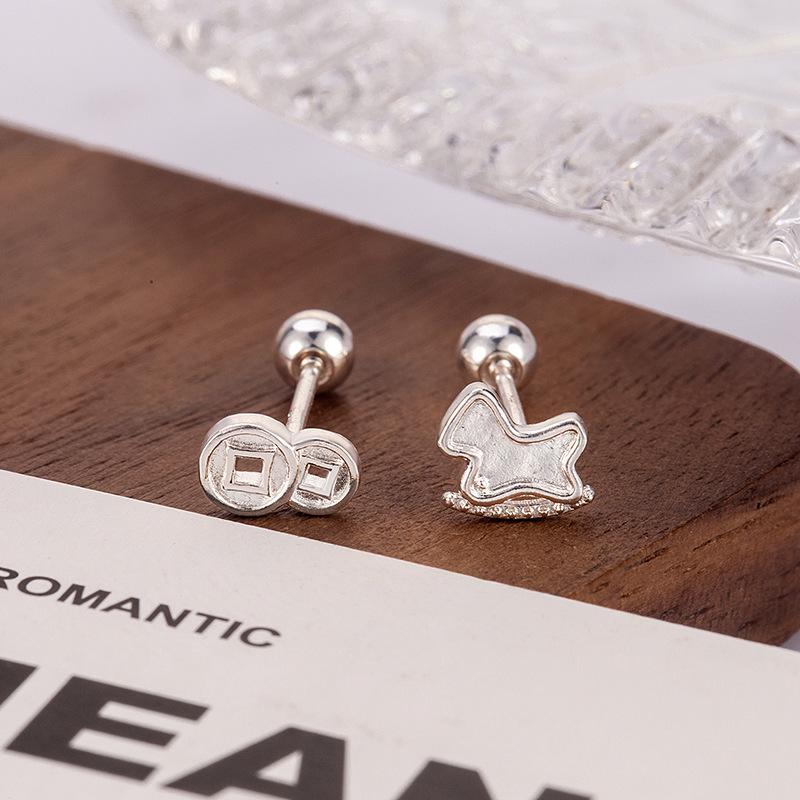 Chic Asymmetrical Earrings: Niche Design, High-End Feel for Women