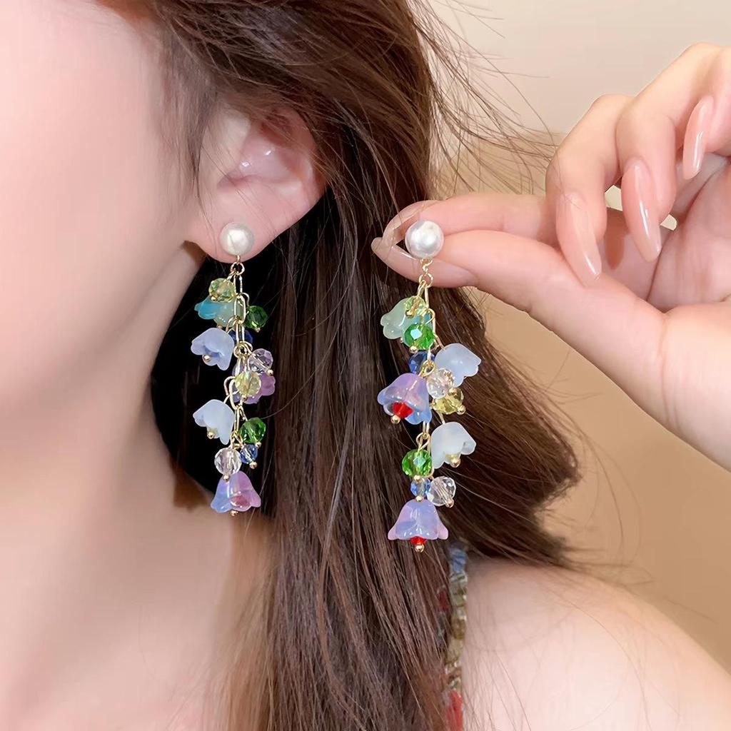 Elegant Grape Cluster and Wheat Ear Tassel Earrings for Women - Fashionable and Versatile Slimming Ear Jewelry