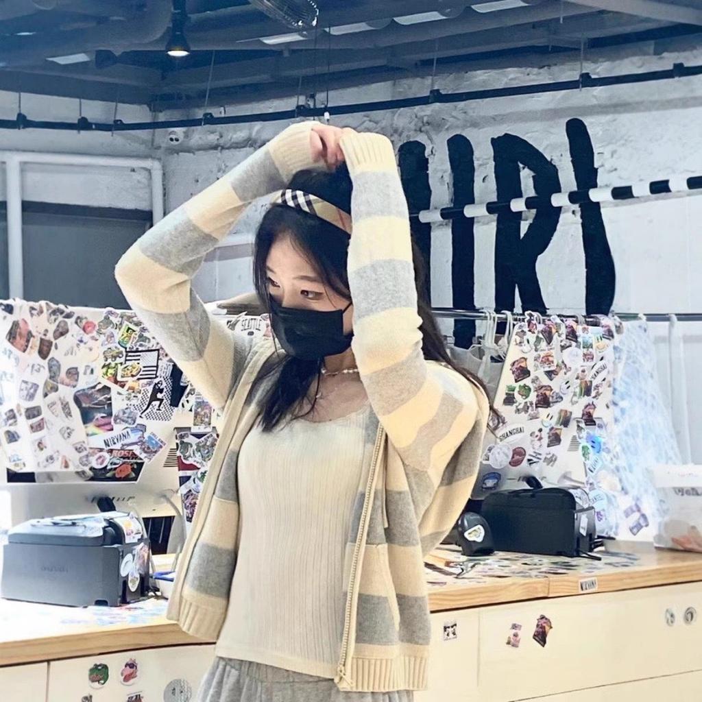 VAYLA Striped Knitted Cropped Sweater Cardigan Women Autumn Long Sleeve Hooded Zipper Short Streetwear Knitwear Sweaters Y2K Crop Tops