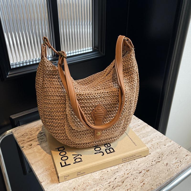 Large capacity seaside beach vacation straw bag women's new versatile messenger bag woven shoulder bag