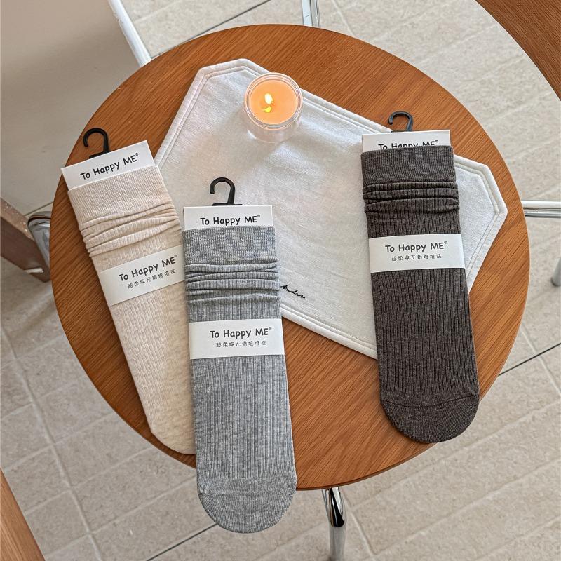 Ladies Fall Casual Miscellaneous Vertical Lines Preppy Style Boneless Breathable Tube Stack Socks