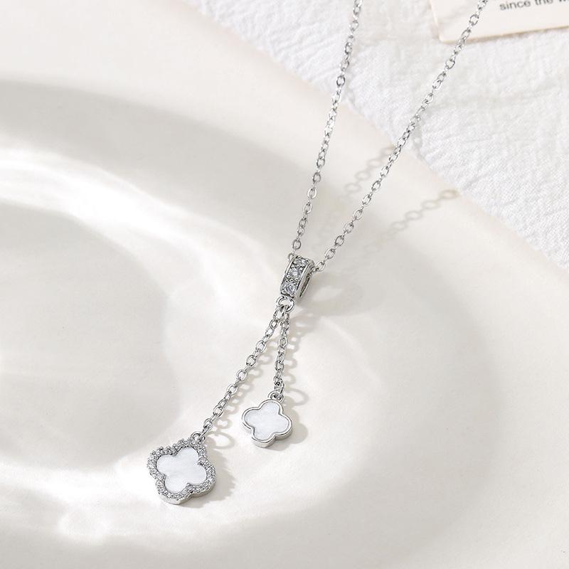 Titanium Steel Non-fading Necklace - European & American Style, Light Luxury, Versatile Korean Fashion, Perfect for Women and Girlfriend Gifts.