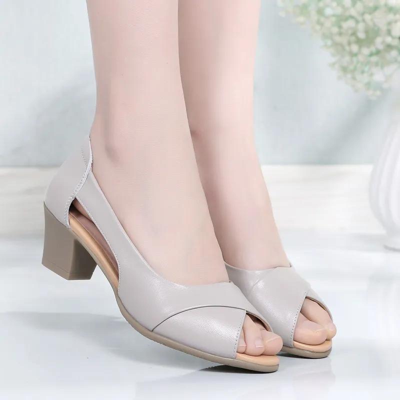 Fashion Sapatos Femininas Women Fashion Peep Toe Beige High Quality Spring Square Heel Shoes Lady Classic Black Leather Heel Shoes Ea296