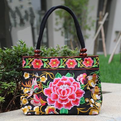 2024 Borse piccole da donna ricamate di nuova moda Borse da donna ricamate floreali etniche Borse ricamate Borsa a secchiello