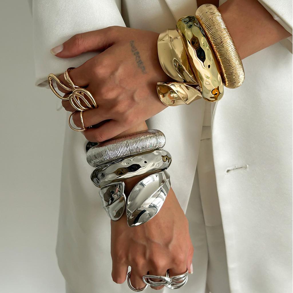 Fashion Bracelet Metal Glossy Leaf Spring Bracelet, Personalized Irregular Pleated Wing Bracelet