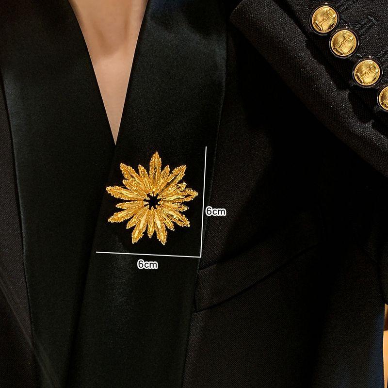 

Metal Brooch for Women, Light Luxury, High-End Temperament, Suitable for Suits and Coats, Brooch with a Sense of Sophistication and Exaggerated Design Fireworks Metal Brooch
