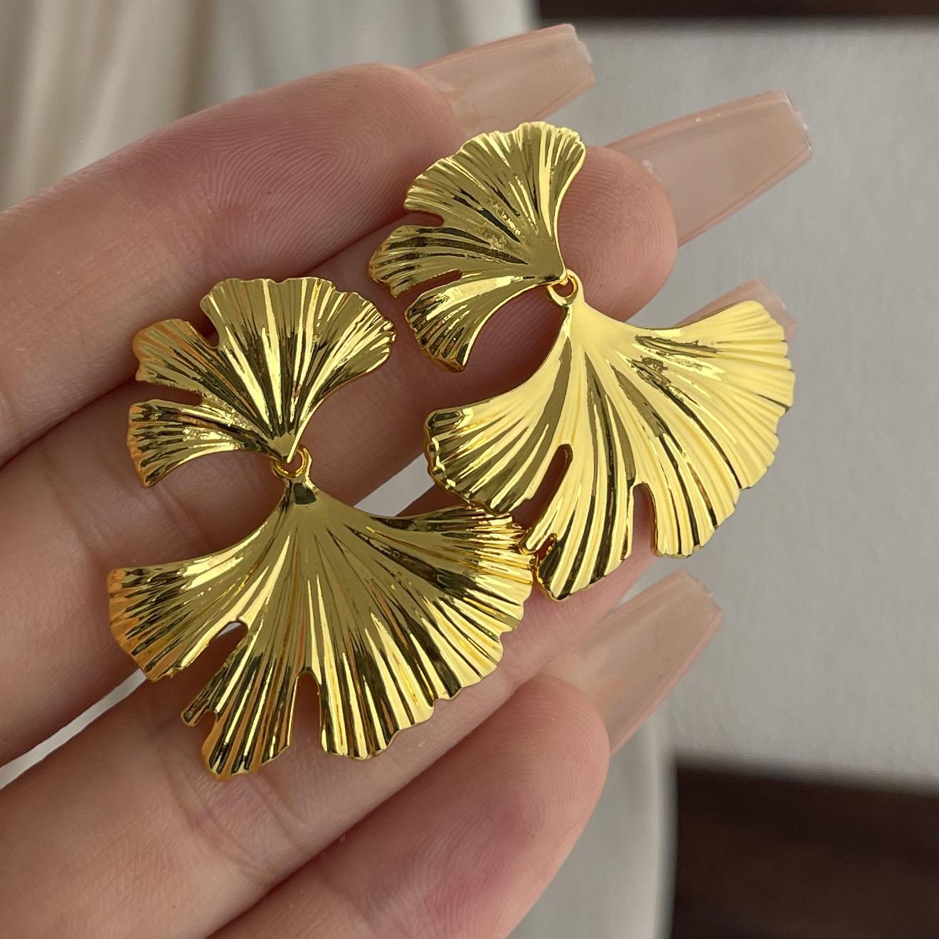 

925 Sterling Silver Vintage Earrings For Women Trendy Simple Gold Leaf Shape Earring Jewelry Prevent Allergy Party Accessories