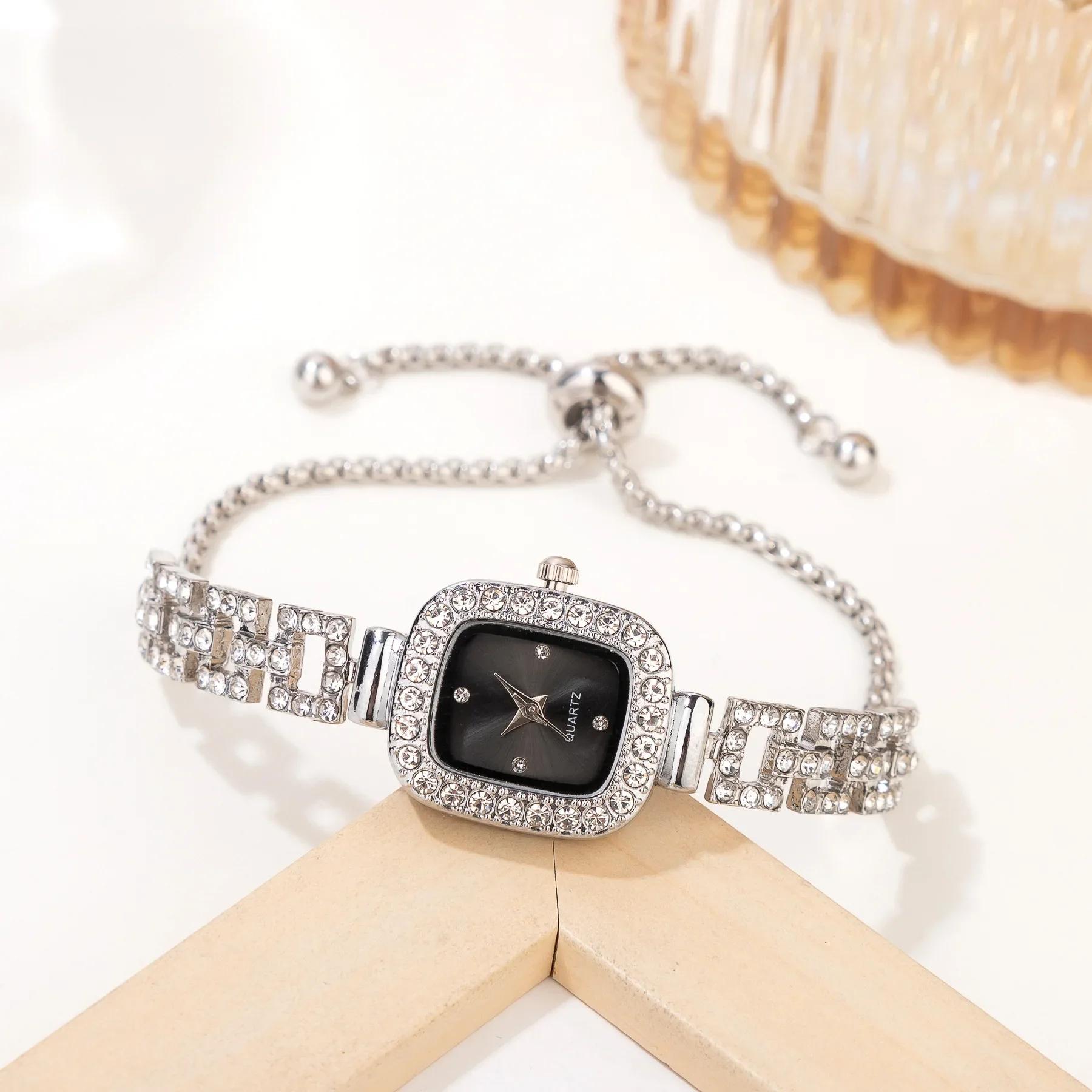 

Розкішні квадратні кварцові годинники Рожеве золото Кришталеві годинники для жінки Браслет з інкрустацією діамантами Жіночий наручний годинник Relogios Feminino