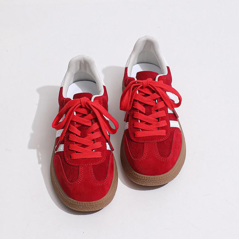 

2025 spring and autumn retro red moral training shoes women s high-end flat baseplate shoes lightweight casual sports shoes tide 44