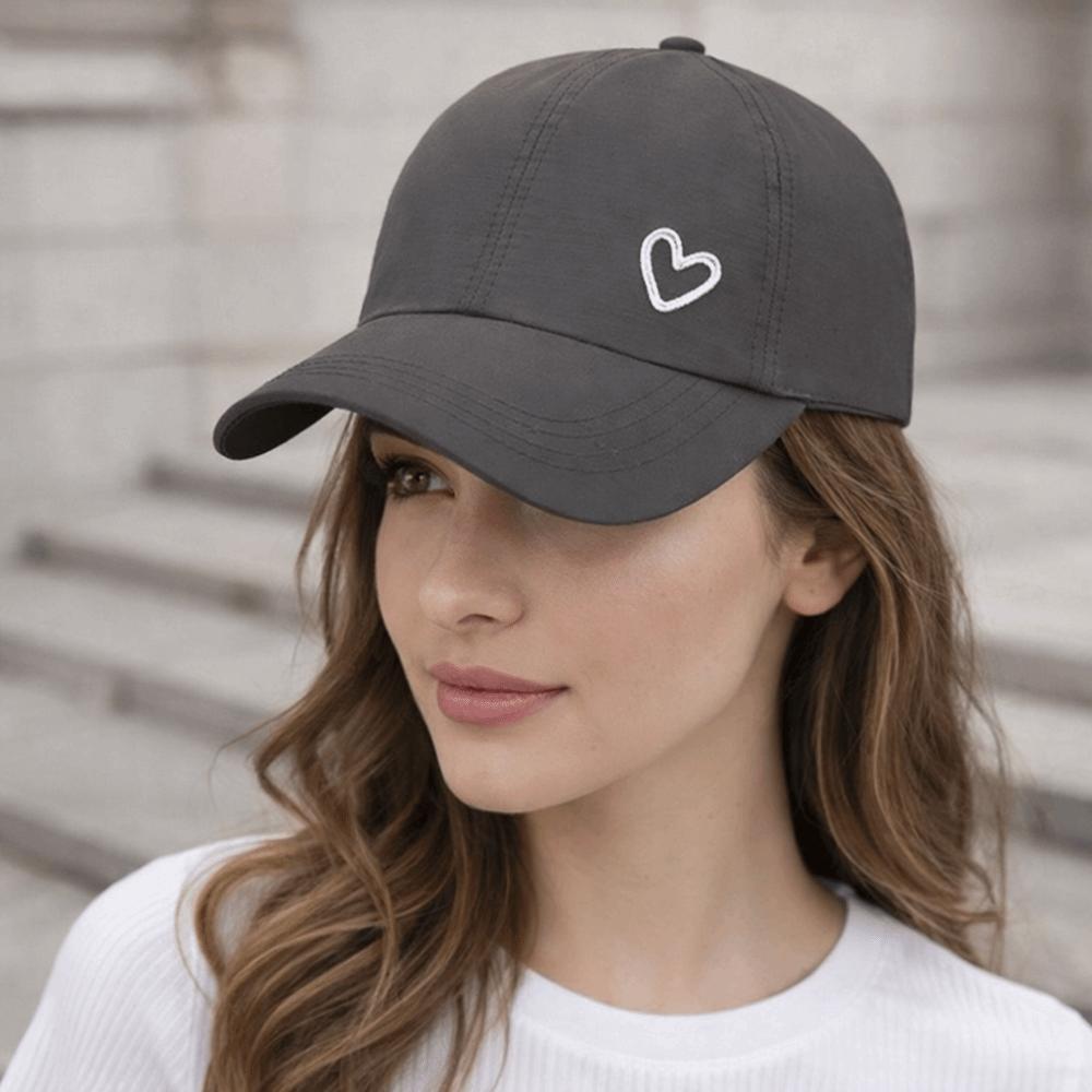 Solid Color Sunshade Sun Hat Love Heart Snapback Hat Simple Ponytail Baseball Cap Outdoor