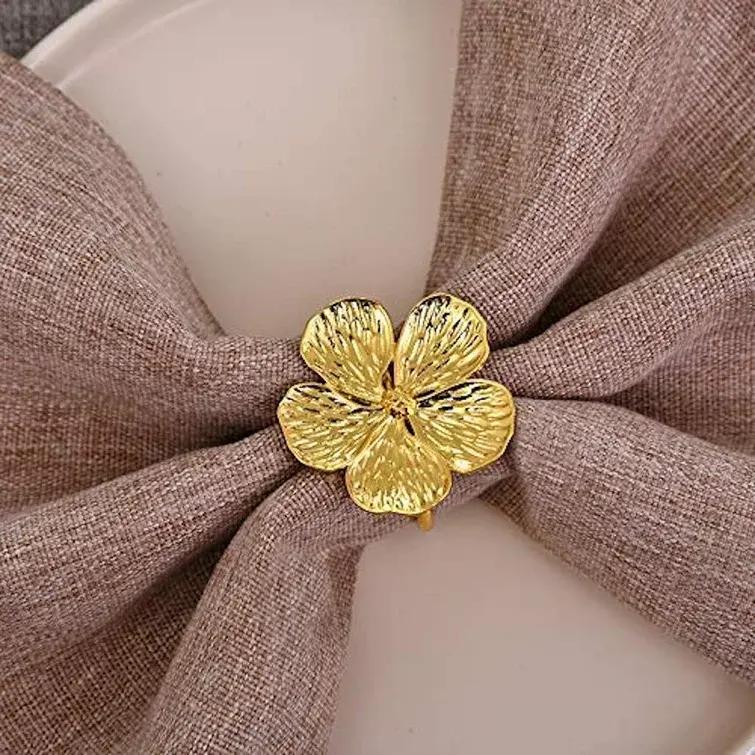 96PCS Bloom Napkin Ring Flower Types Decoration Napkin Holder Plum Blossom Napkin Buckle for Hotel Parties Feast Dining Table