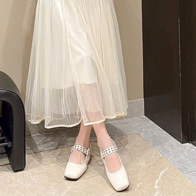 Fashion 2025 Female Footwear Round Toes Luxury Women Flats Shoes Allow Fashion Buckle Strap Ladies Ballet Rivets Flats Shoes