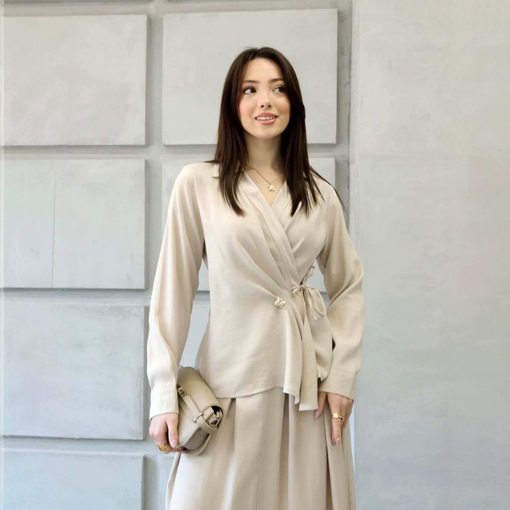 European and American Women's Clothing New V-neck Long-sleeved Side Belt Waist Top Wide Swing Split Skirt Set
