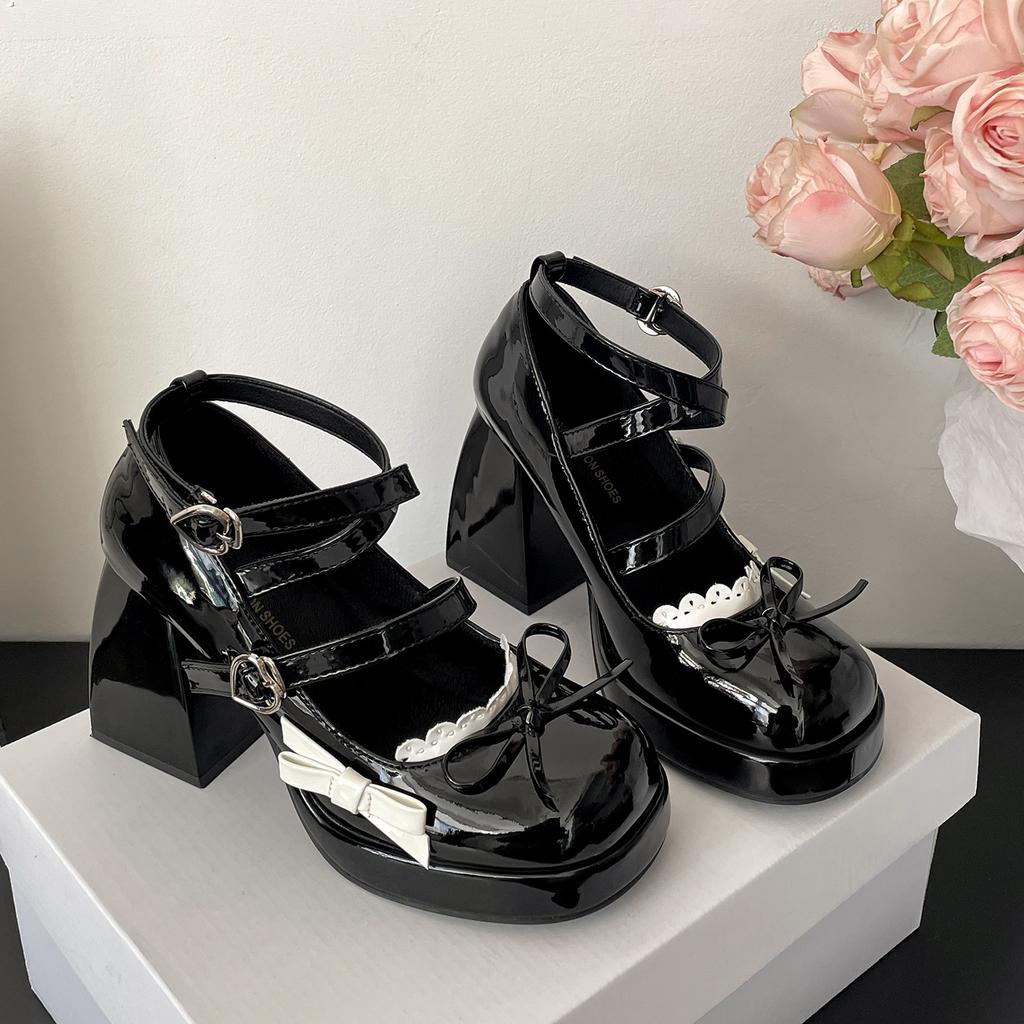 Black French small man height increase thick heel high heels women's 2025 new autumn versatile round head Mary Jane single shoes