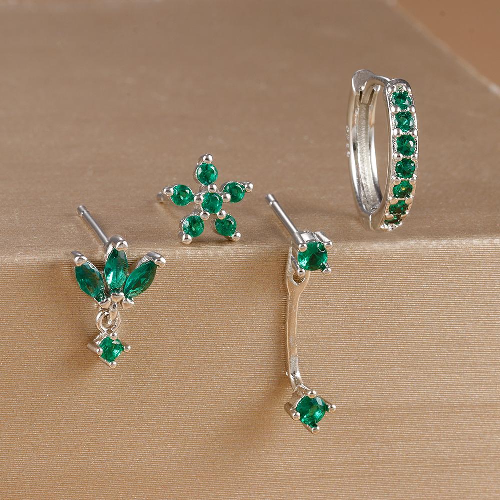 4-teiliges Set Huggie Hoop Ohrringe aus Edelstahl für Damen, Goldfarbe, Einzigartige Zirkonia Blume Ohrstecker Piercing Schmuck