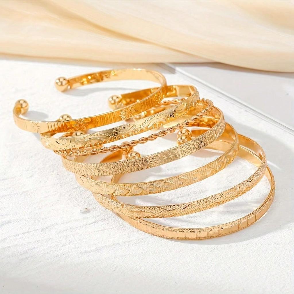 7-piece Women's Vintage Bracelet Set with Exaggerated Arrows and Geometric Patterns, Adjustable Bracelet, Suitable for Fashion Accessories