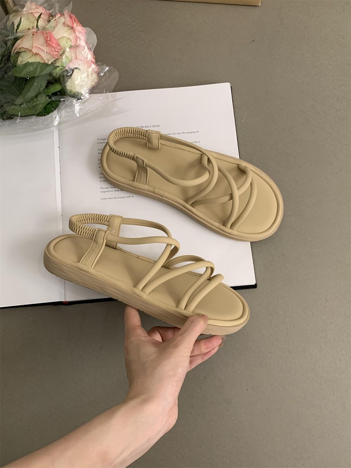 

Flat-soled sandals women wear new versatile Korean version of French gentle fairy wind soft-soled Roman beach shoes in summer 35