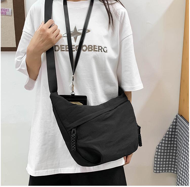 Japanese Style Large Capacity Nylon Crossbody Bag for Female Students