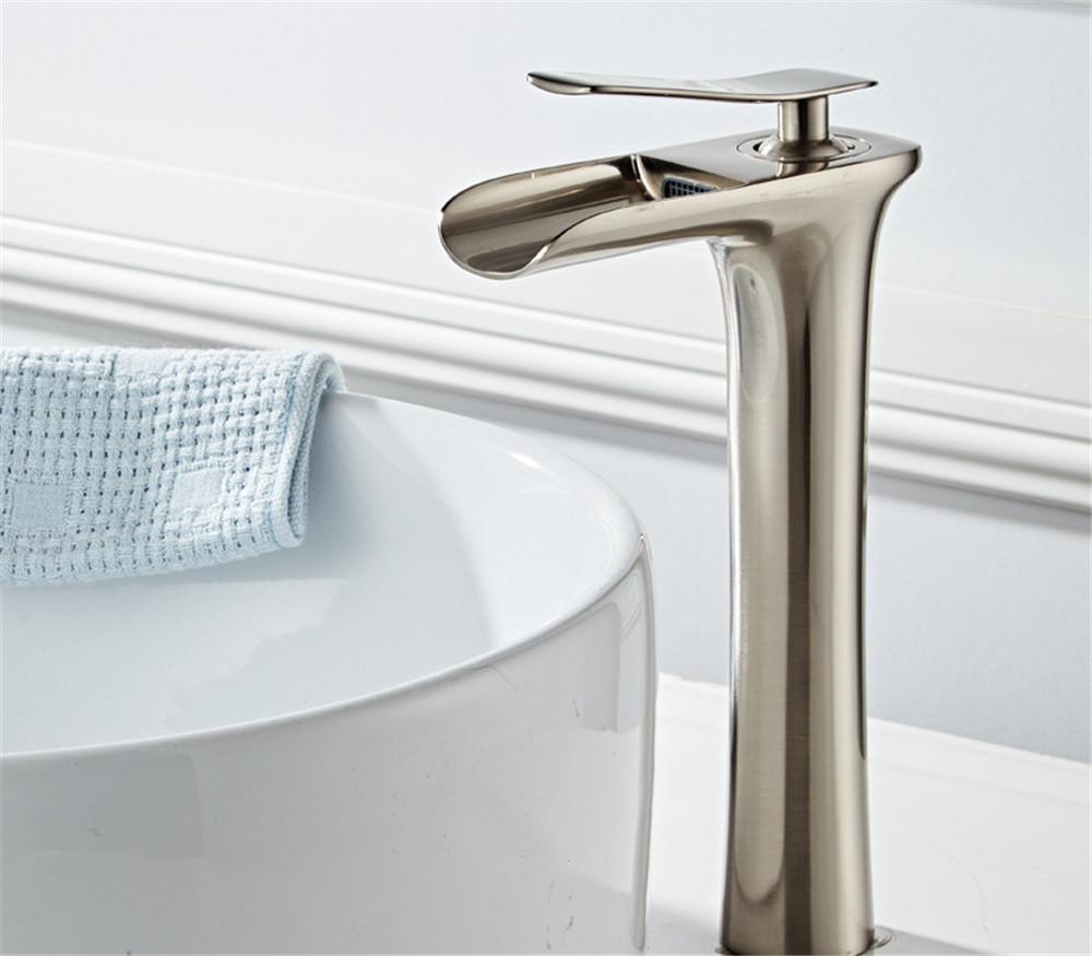 Antique Bathroom Faucet Gold Basin Faucets Brass Hot & Cold Bathroom Sink Faucet Deck Mounted Lavotory Faucet Mixer Water Tap