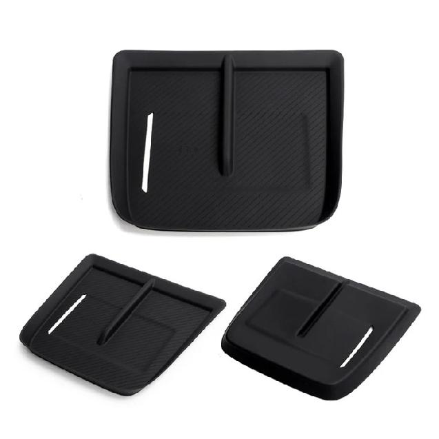 For Lynk & Co 08 Car Styling Central Control Wireless Charging Silicone Pad Central Storage Dustproof Mat Auto Acccessories
