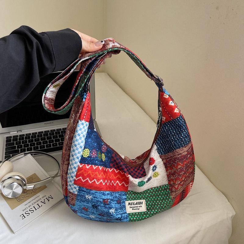 Cloth bag women's new large-capacity bag casual contrasting color shoulder messenger bag niche commuter dumpling bag