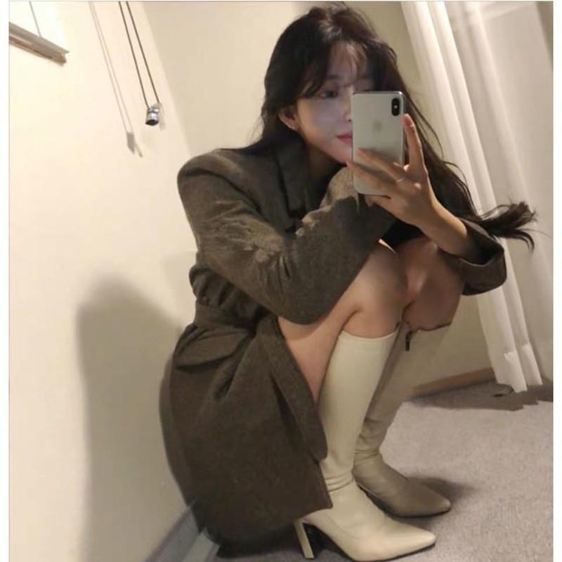 Korean Version of White Pointed High-heeled Boots, But Knee Thick Heels, Thin Elastic Boots, Small Man