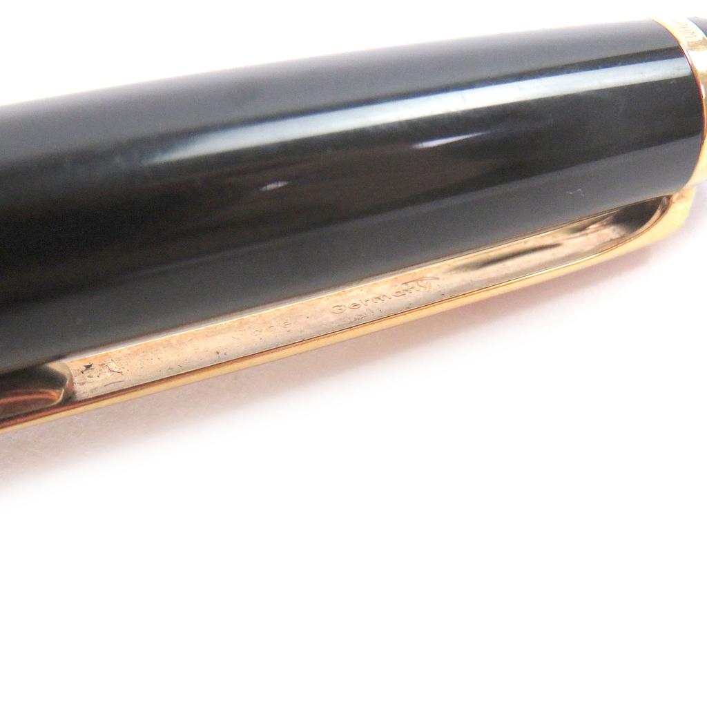 Very Good MONTBLANC Ballpoint pen Meisterstück Classic black Used